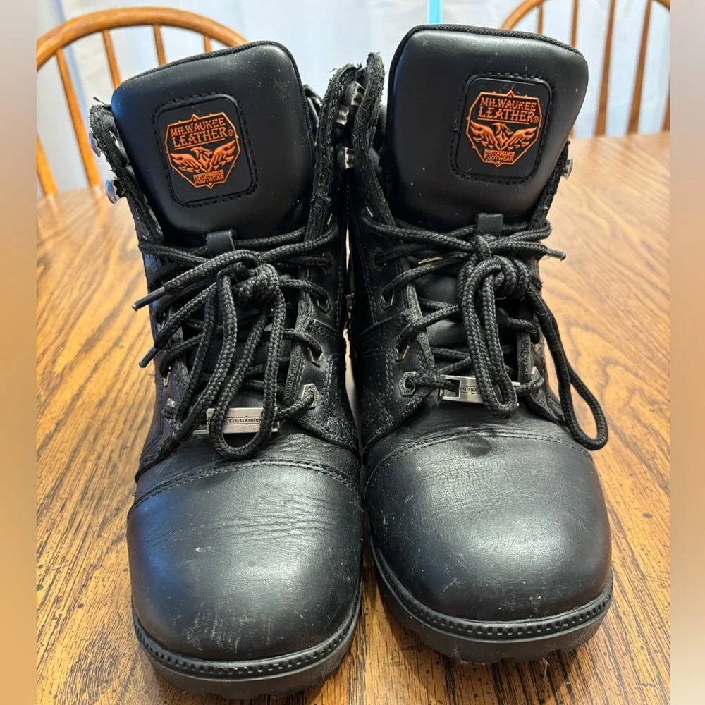 Women’s Milwaukee leather riding boots 8.5 - Picture 2 of 10